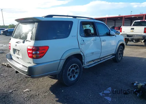 2004 Toyota Sequoia Sr5 V8 z USA, uszkodzony, nr VIN 5TDZT34A04S220874